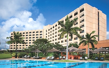 Dar es Salaam Serena Hotel side View and Pool