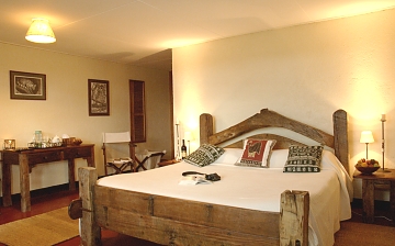 Ndutu Safari Lodge Nice bed Room