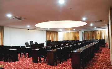 Snow Crest Hotel Conference Room